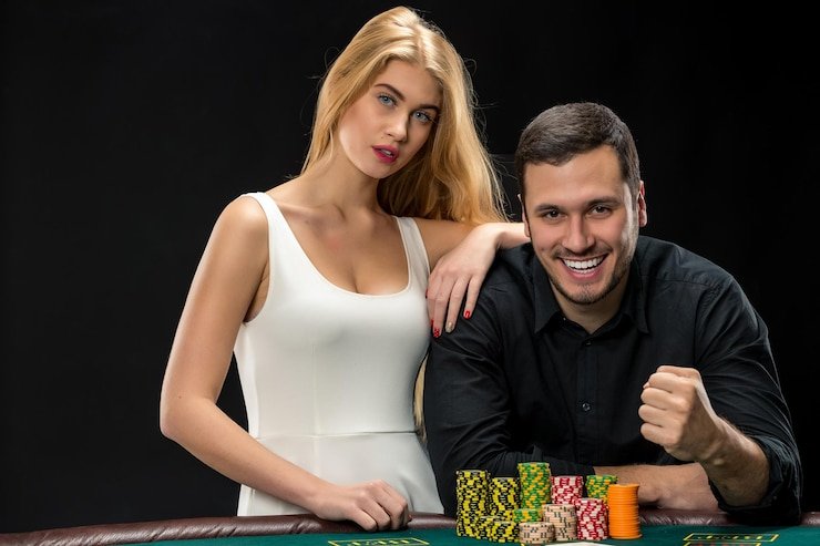 Pengguna Indonesia memainkan Live Casino superbandar di ponsel dengan nyaman